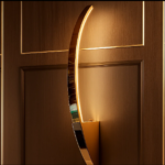 Das Licht Lunar Arc Sconce