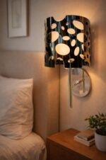 Das Licht Fenestrated Umbra Wall Sconce